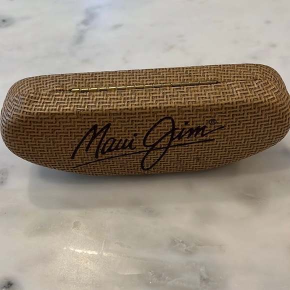 Maui Jim sunglasses case - Picture 2 of 8